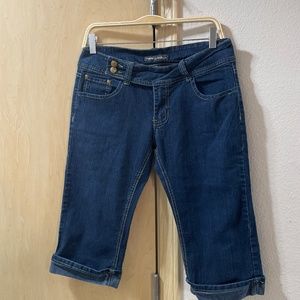 Junior 11 Women 8 Vintage Harlem Dark Wash Stretchy Jean Capris